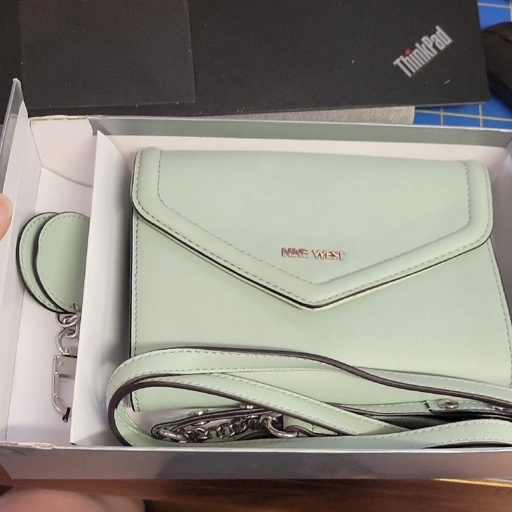 Nine West Mint Green Crossbody Bag Chain Accent Strap New In Box - Picture 1 of 10